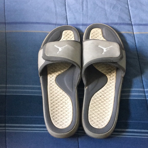 white jordan sandals mens